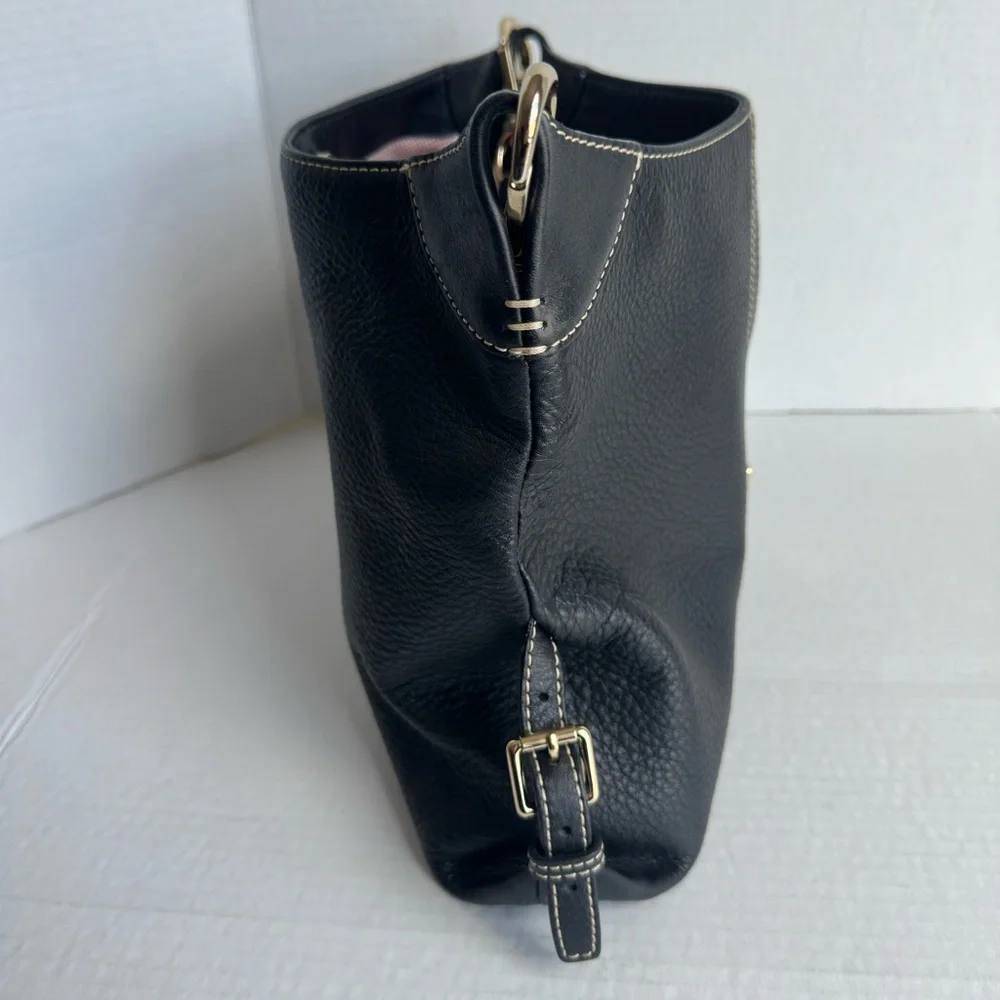 Dooney & Bourke || Black Shoulder Bag Purse gold Tone hardware pebbled